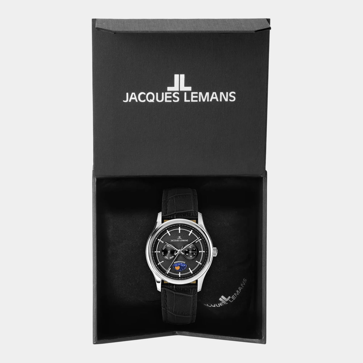 Lieferumfang zu der Jacques Lemans 2213-A Herrenuhr aus der Derby-Kollektion mit schwarzem Zifferblatt am schwarzen Lederband, bestehend aus Box & Papieren