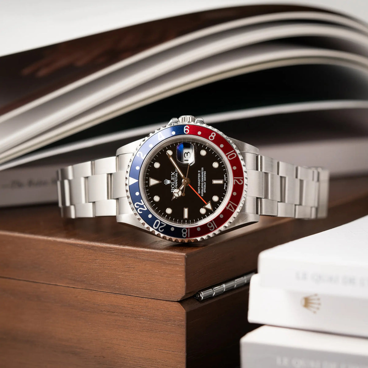 Rolex GMT-Master II Pepsi der Referenz 16710 mit der blau-roten Aluminium-Lünette