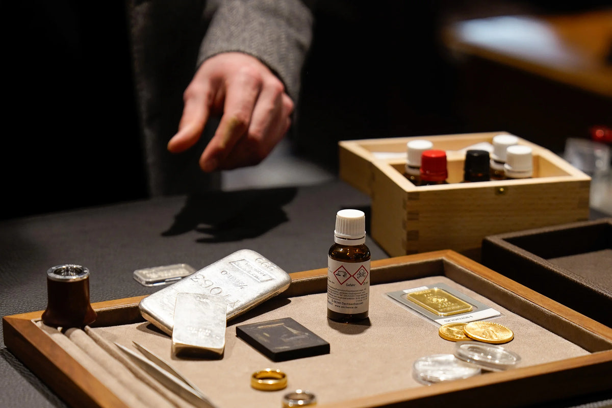 Ankauf von Altgold, Schmuck und Münzen im Ladengeschäft von Schmuckatelier Lang