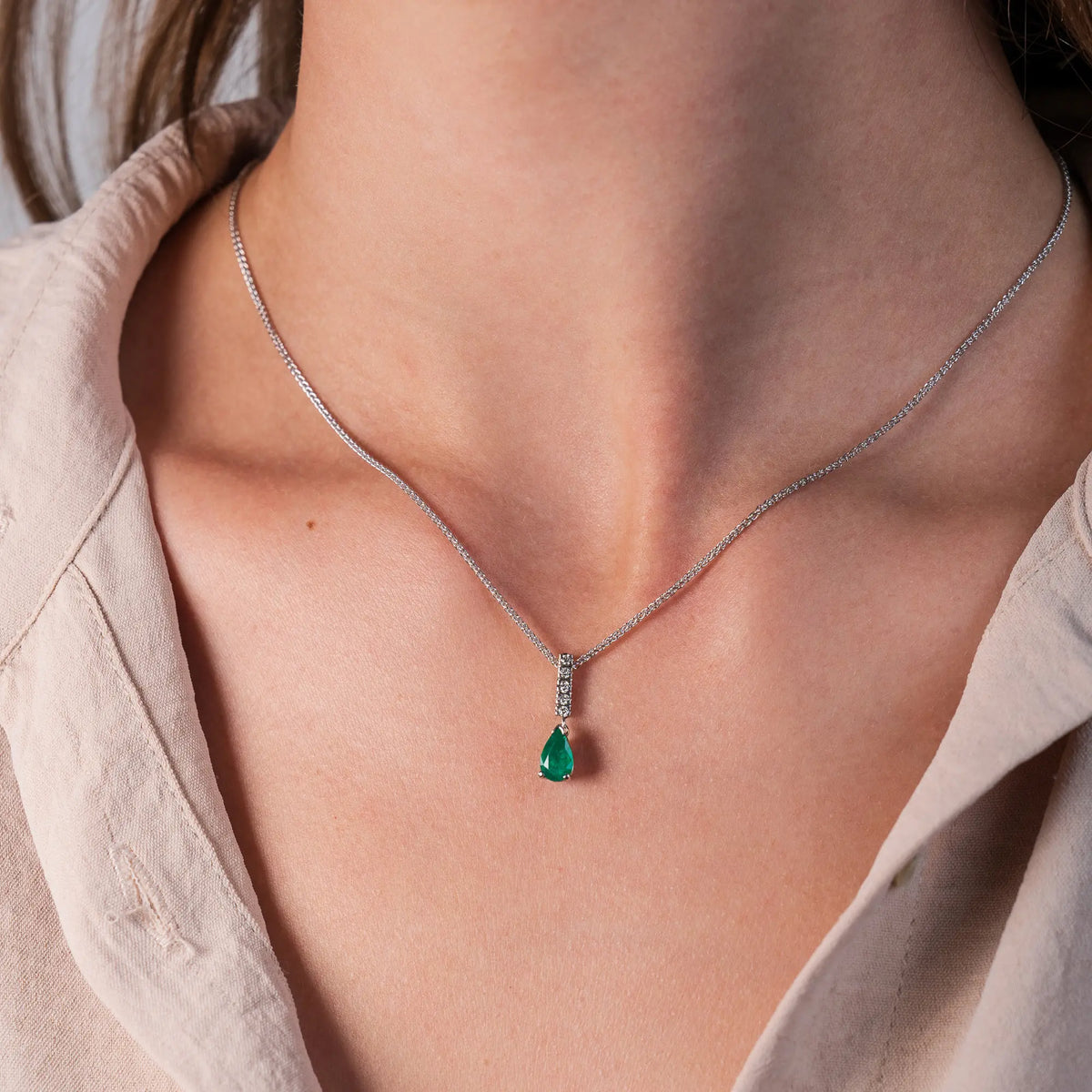Smaragd Collier | 14 Karat Weißgold