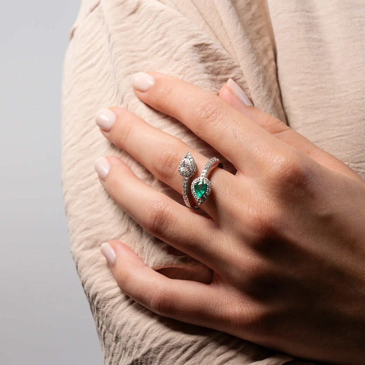 Emerald Diamond ring | 18ct white gold | Collezione Piazza di Spagna