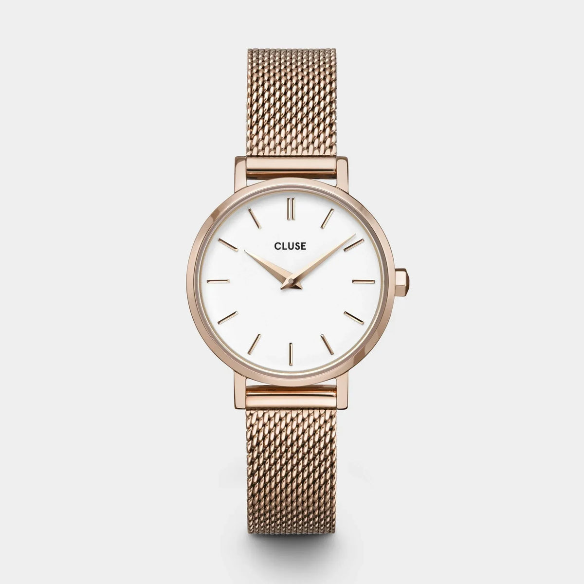 Frontale Ansicht der roségoldfarbenen Cluse Damenuhr Boho Chic der Referenz CW0101211003 mit weißem Zifferblatt an einem roségoldfarbenem Mesh-Armband