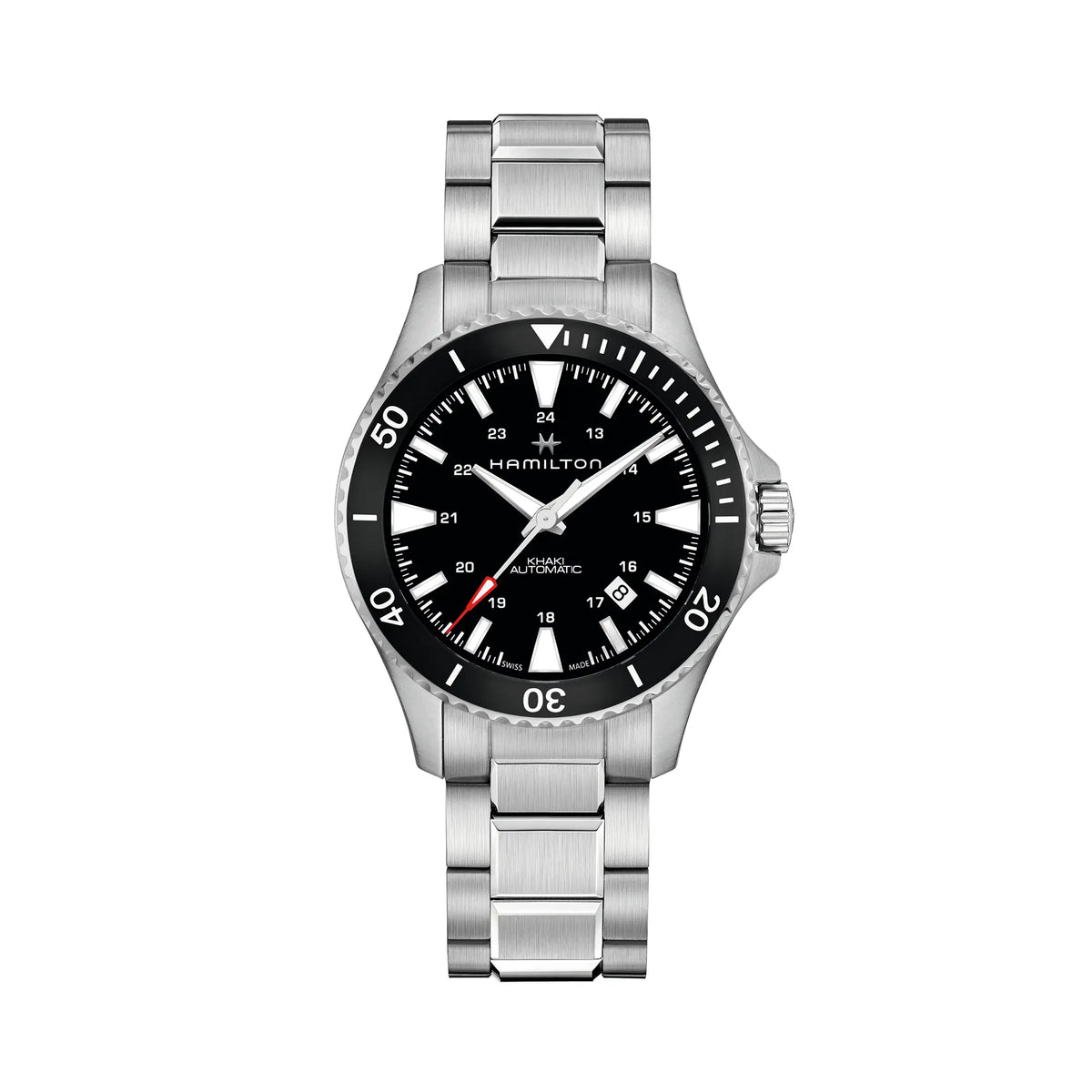 Frontale Ansicht der Hamilton Taucheruhr Khaki Navy Scuba Auto H82335131 im 40mm-Edelstahlgehäuse mit schwarzem Zifferblatt und Lünette am Edelstahl-Armband