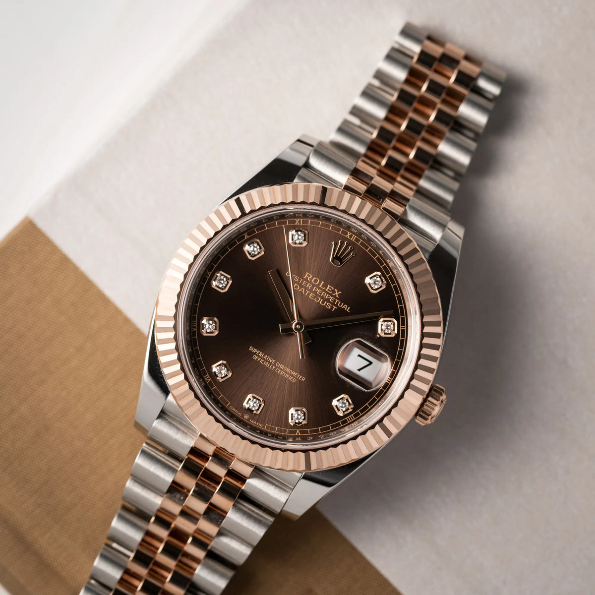 Rolex Datejust 41 126331 in Stahl-Roségold mit dem braunen Chocolate-Diamant-Zifferblatt