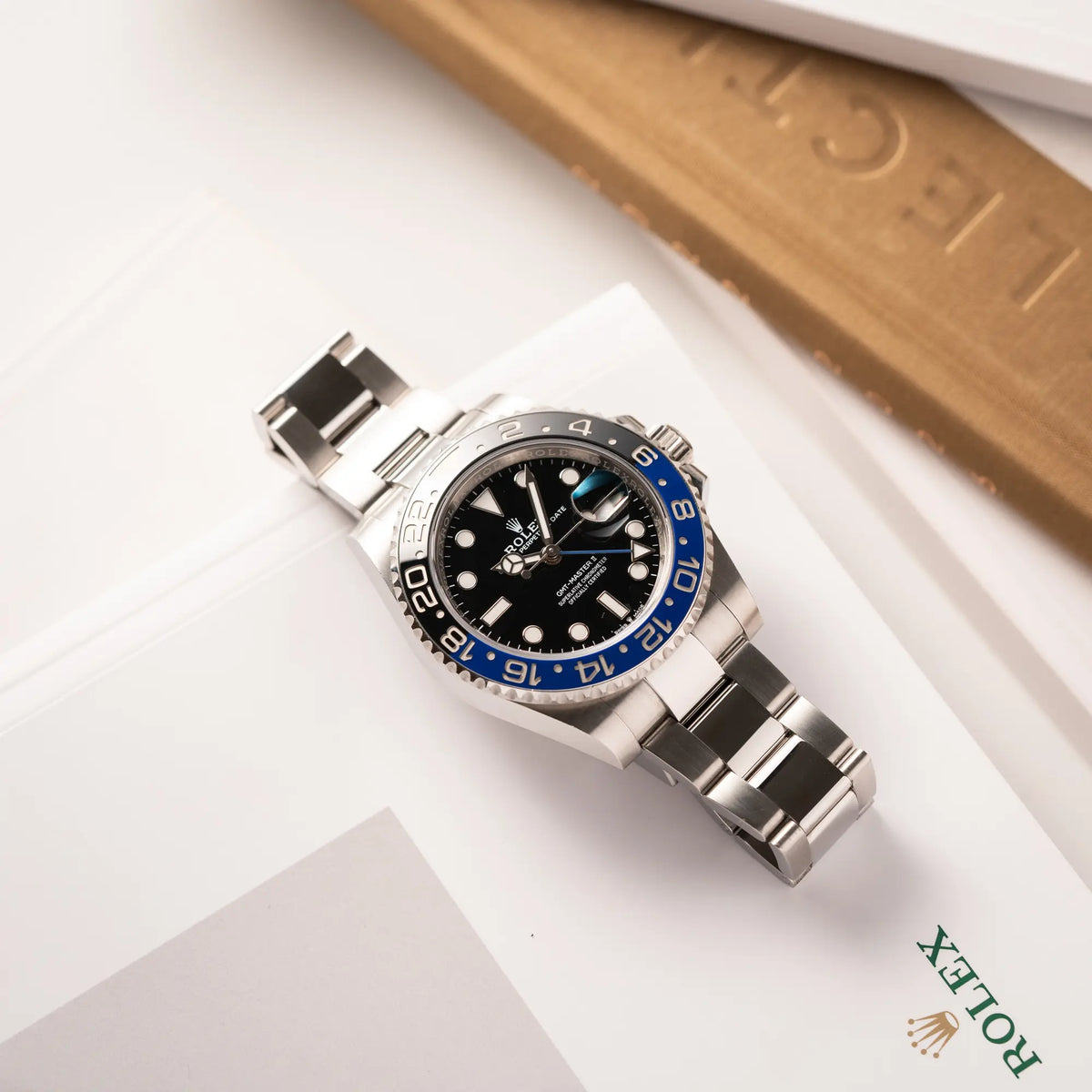 Rolex GMT-Master II 126710BLNR mit dem Nickname Batman und der typischen Kombination aus blau-schwarzer Keramik-Lünette und schwarzem Zifferblatt