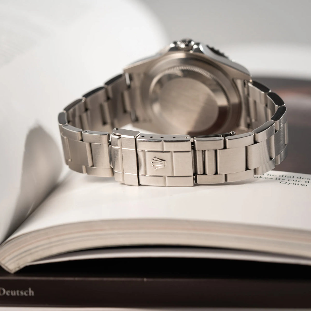 Oyster-Stahllband und Oyster-Faltschliesse der Rolex GMT-Master II der Referenz 16710 mit der schwarz-roten "Coke"-Lünette aus 2007 mit dem "No-Hole"-Uhrengehäuse