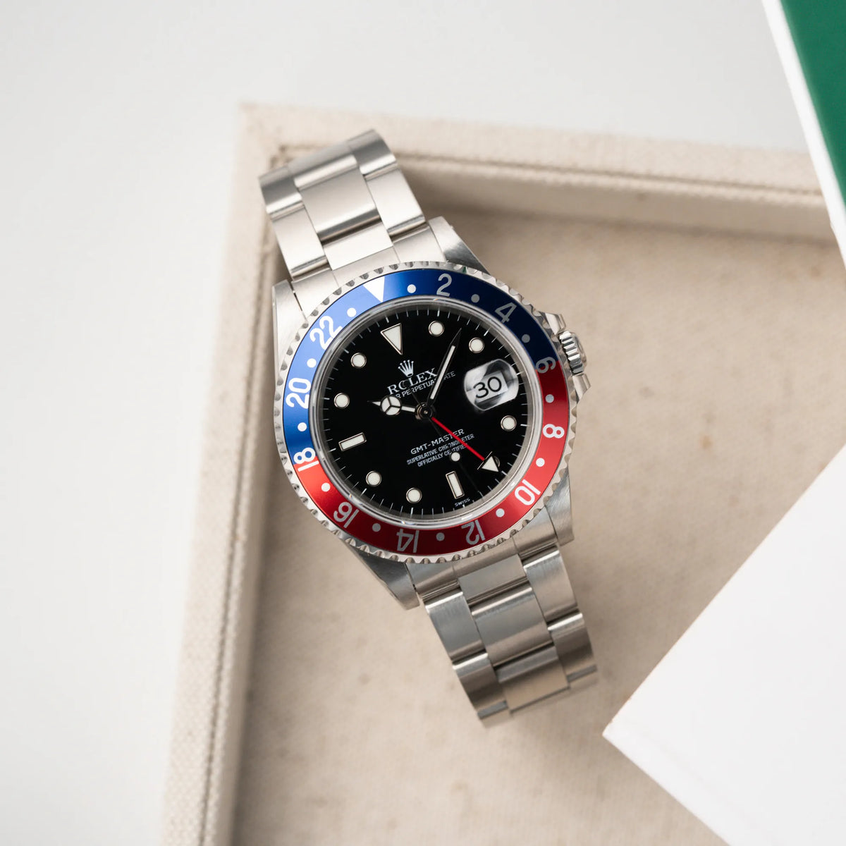 GMT-Master Pepsi | 16700 | Box & Papiere 1999 | Swiss Only