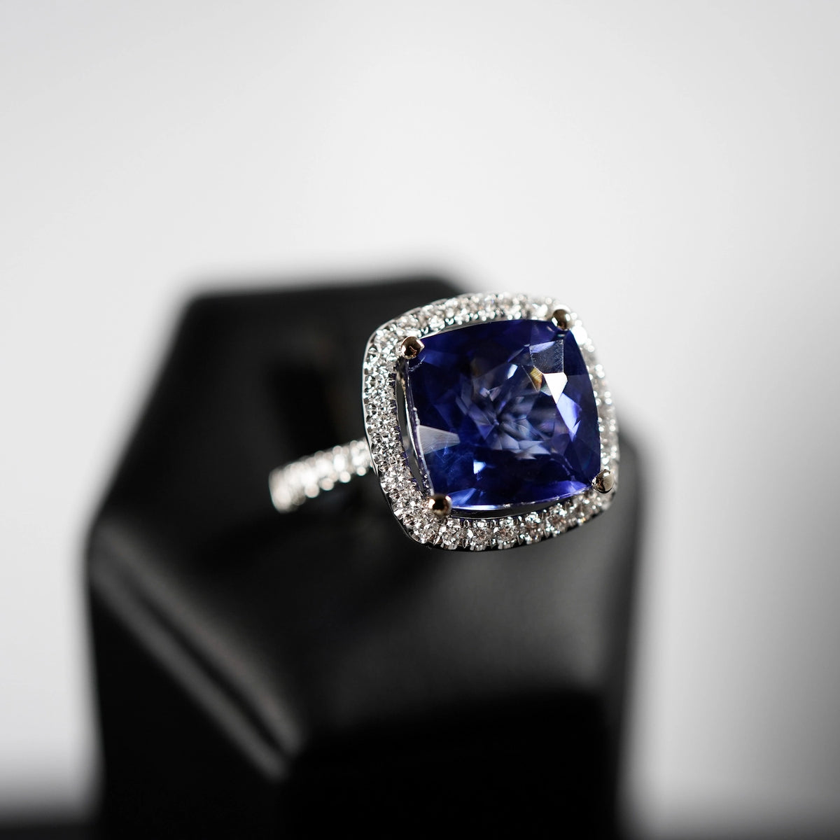 Schmuckatelier Lang Collection Tansanit Diamant Ring
