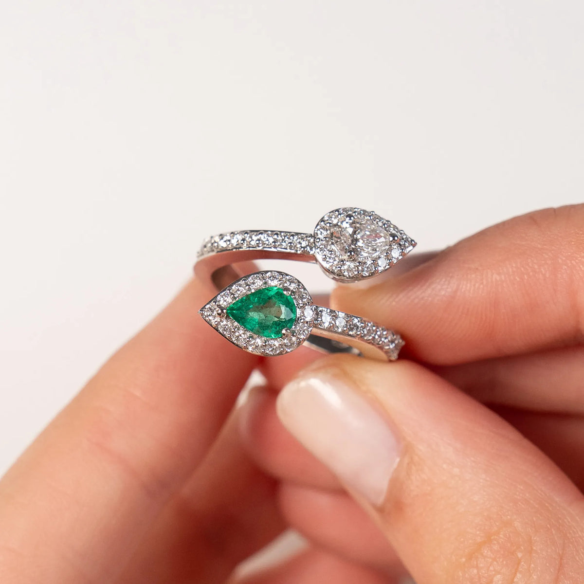 Emerald Diamond ring | 18ct white gold | Collezione Piazza di Spagna