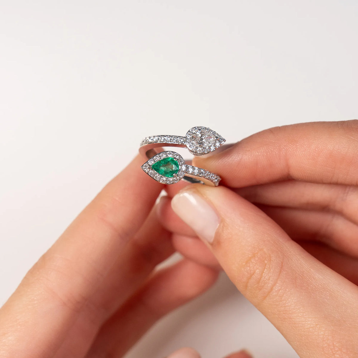 Emerald Diamond ring | 18ct white gold | Collezione Piazza di Spagna